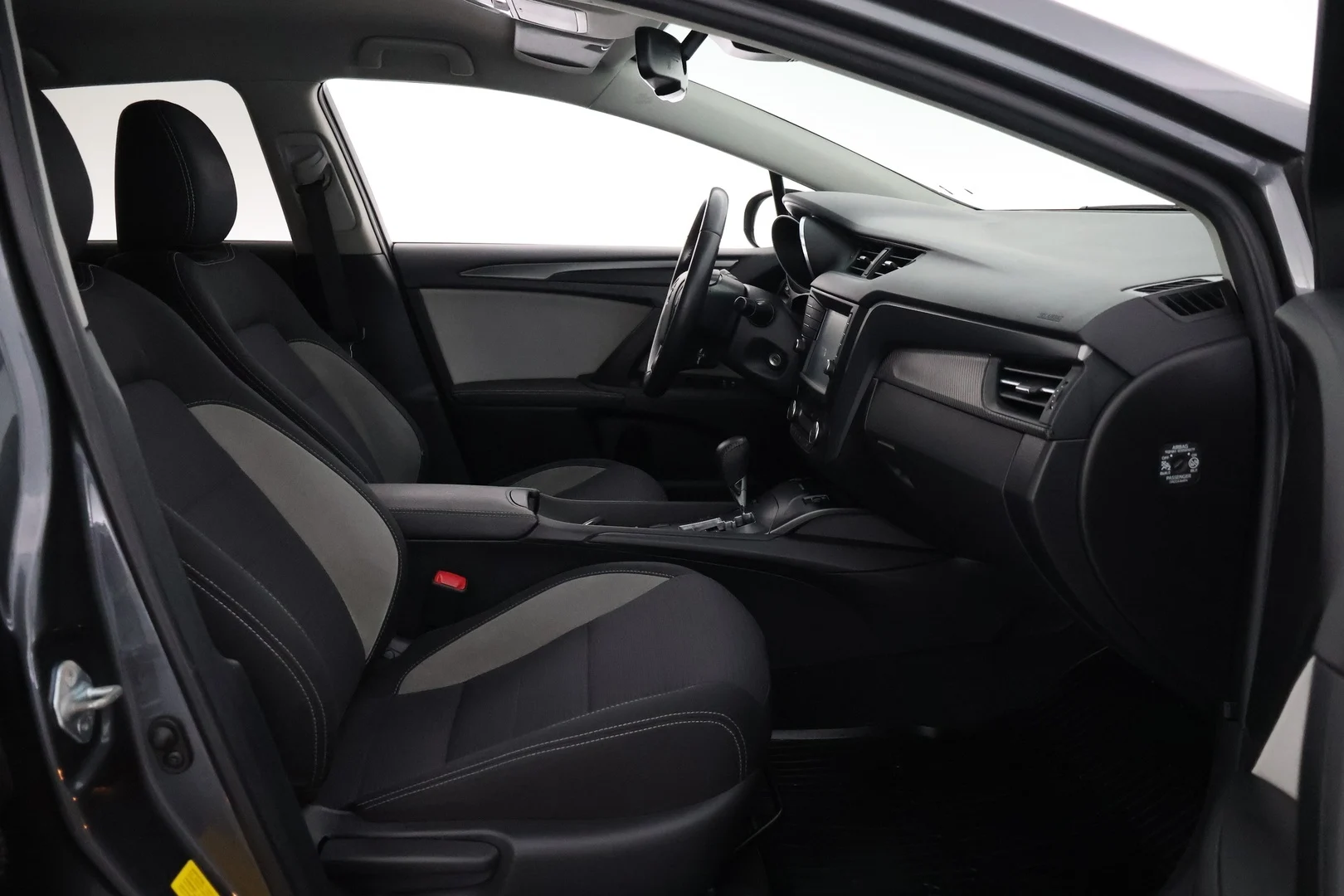 Car Image - 4meAhr5W8m5rNp3b2Sknrs