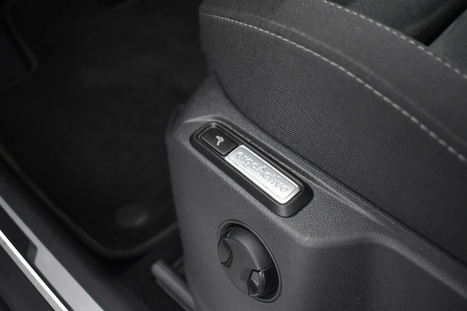 Car Image - 63ZOf69UNZl2ds5WPPQYP2