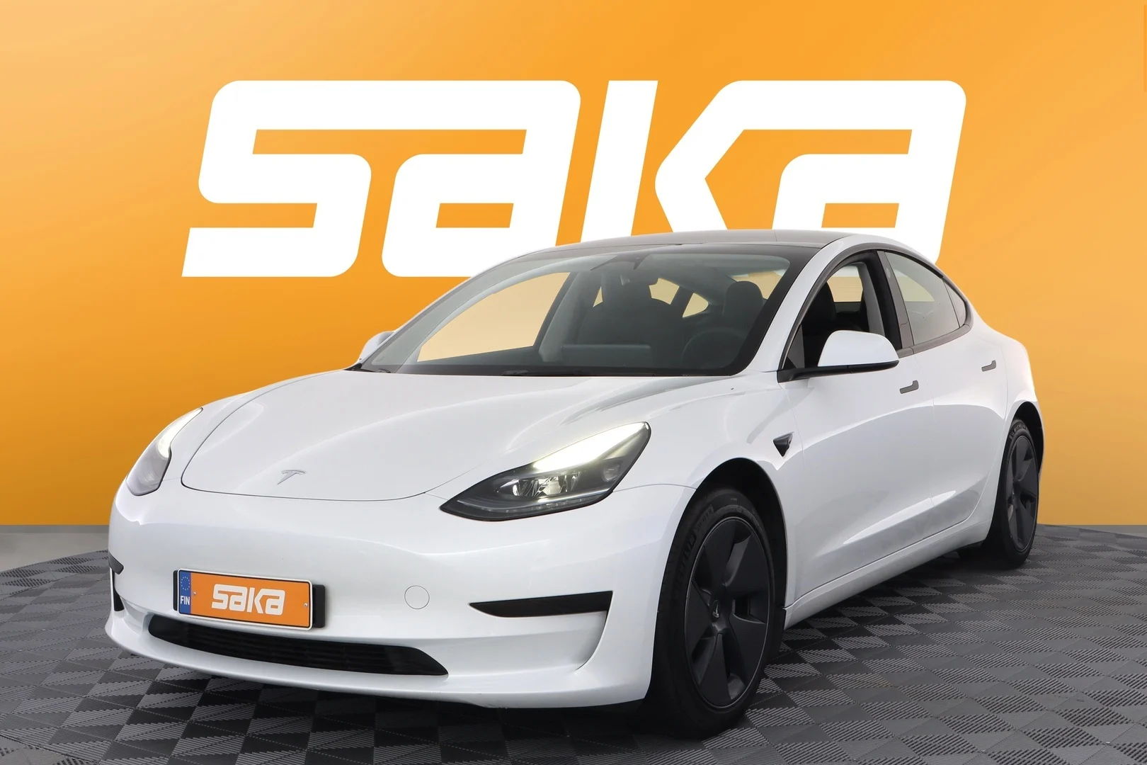 Car Image - 3hZDSDXqyJc8FiYlDESoPf