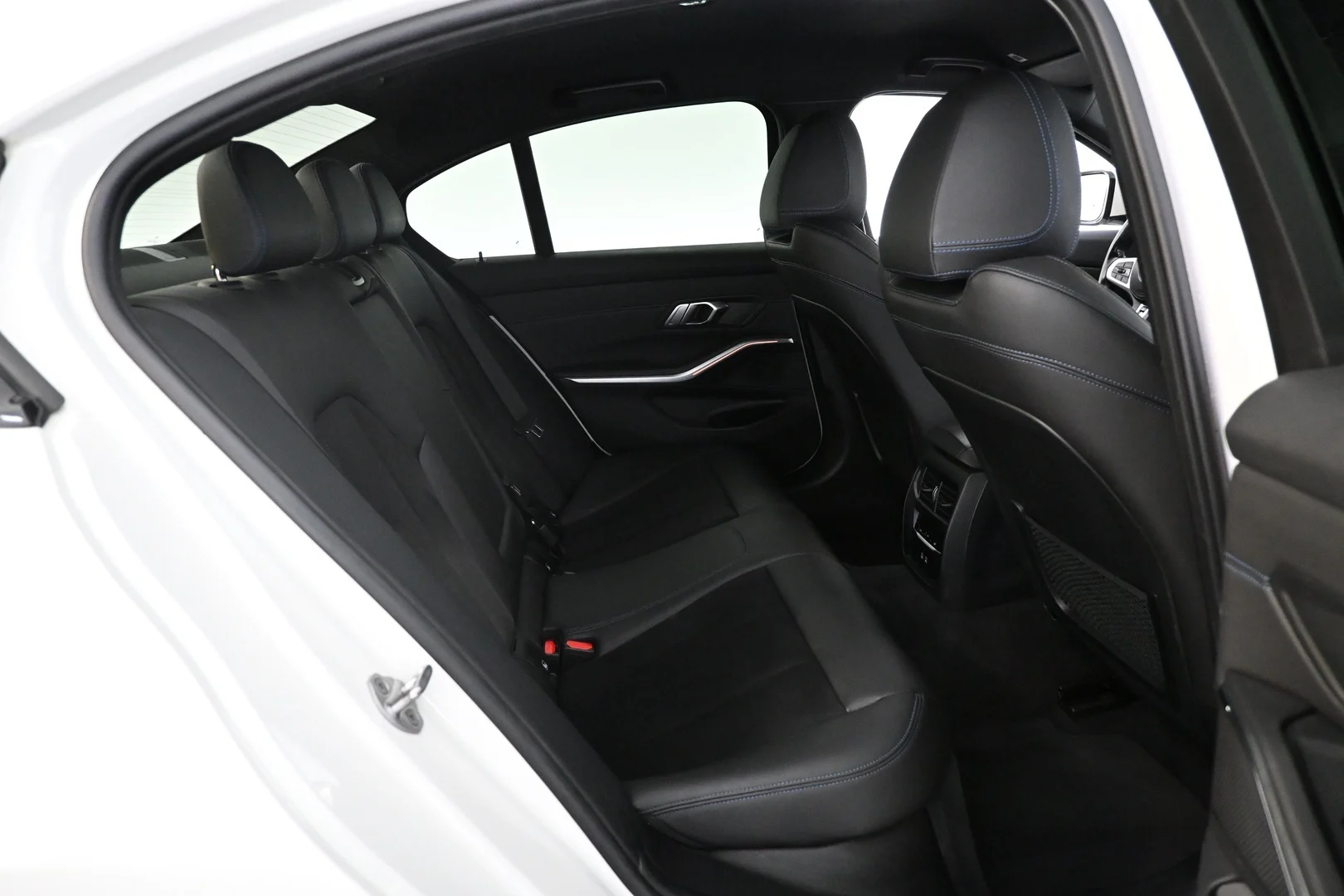 Car Image - 2ByL0vj2pSfJvTnE4gTZT