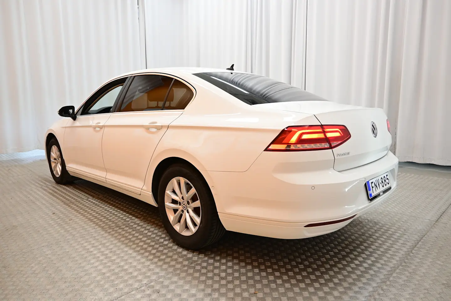Car Image - 1WRe81Snju16JBDx9x4H1F
