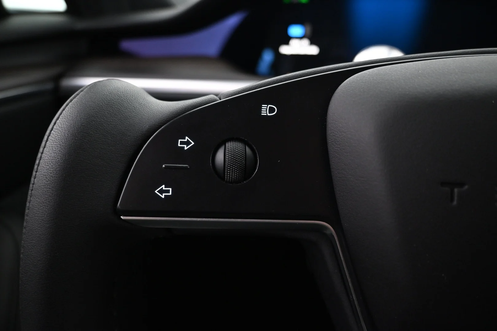 Car Image - 7kbRt0kGRE7isqF990QnTN