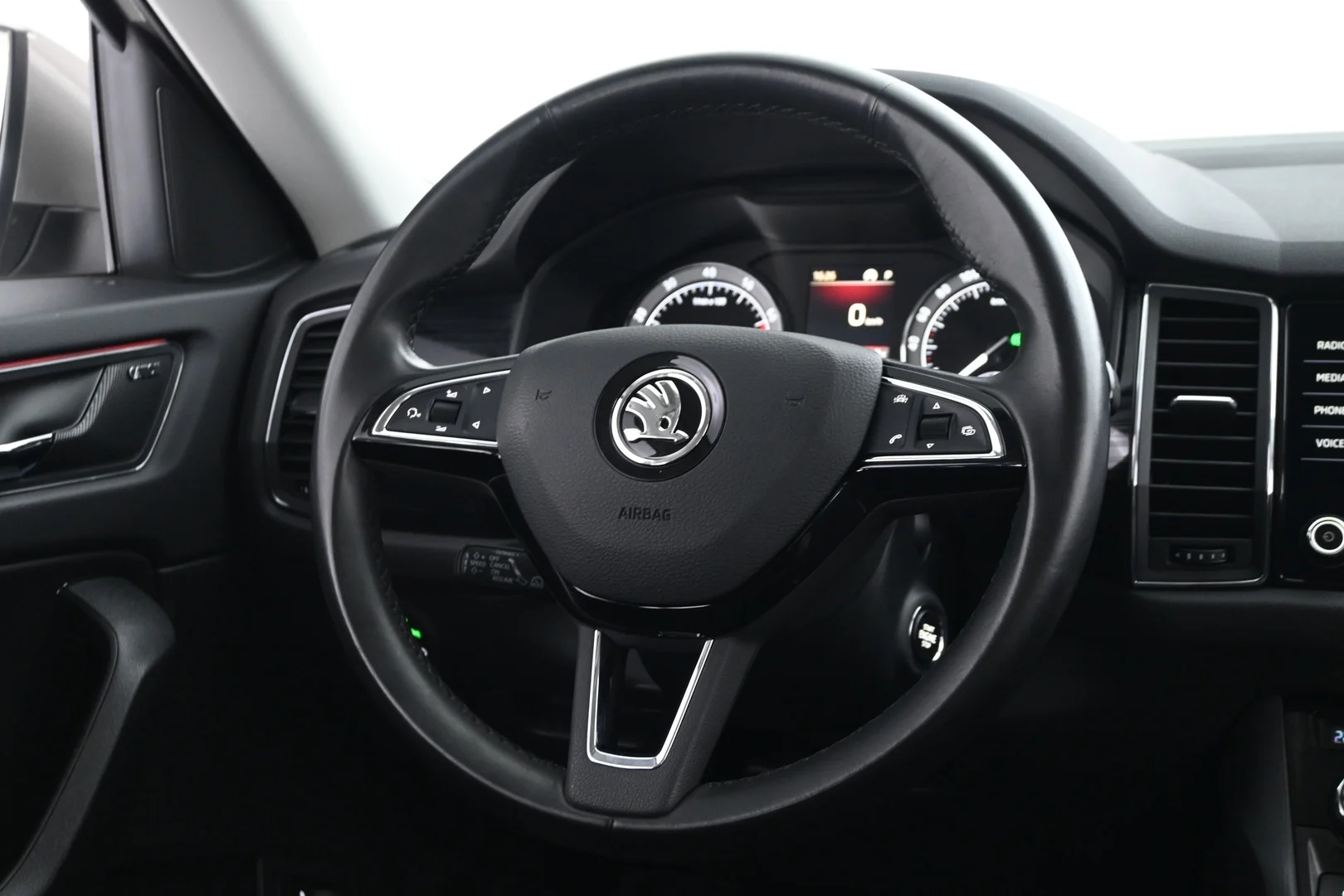 Car Image - 3SoY7u4VcKUvuY8ORQyNC6