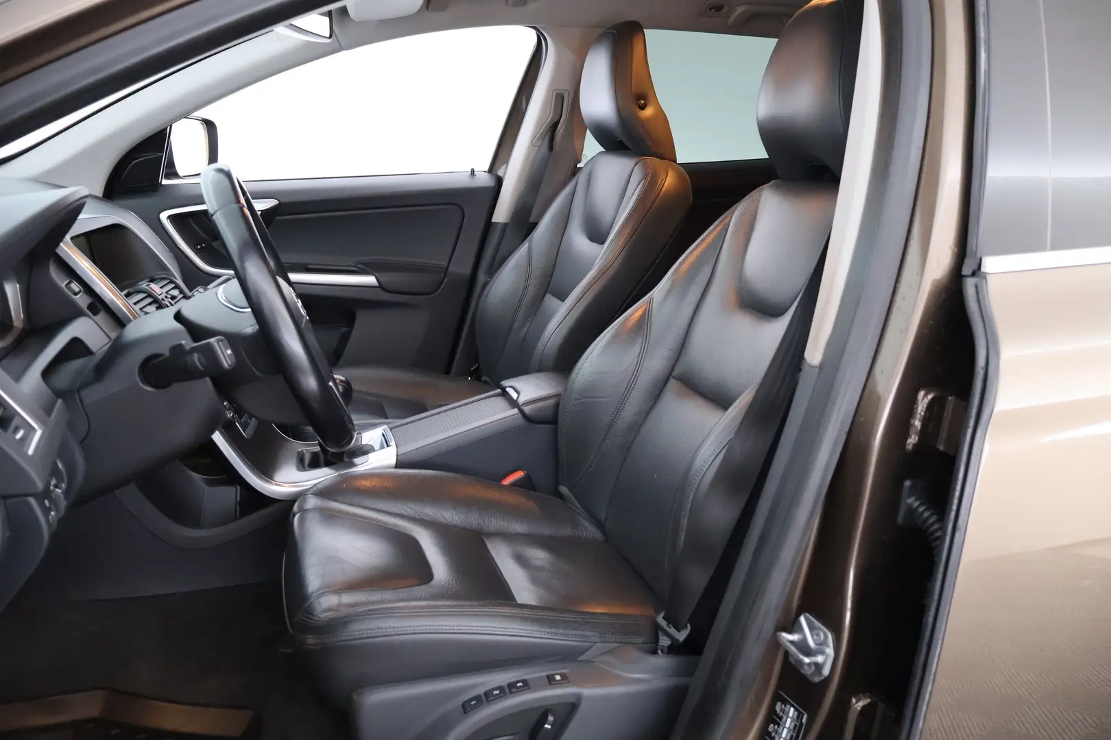 Car Image - 1nrhRW8RndTgpIP060AfcG