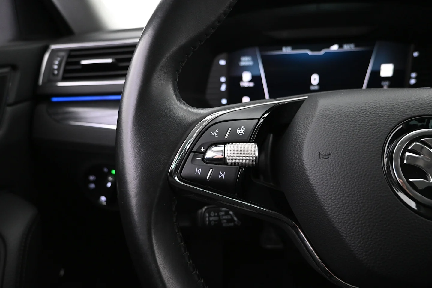 Car Image - 1mRM6aVx5eEYs2MTcgbr3T