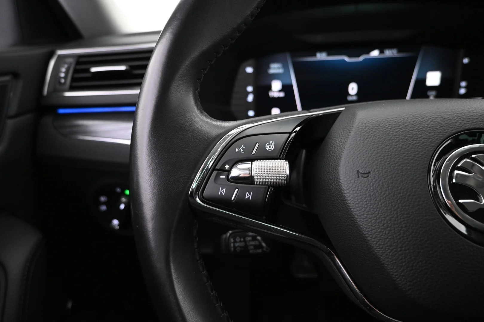 Car Image - 1mRM6aVx5eEYs2MTcgbr3T