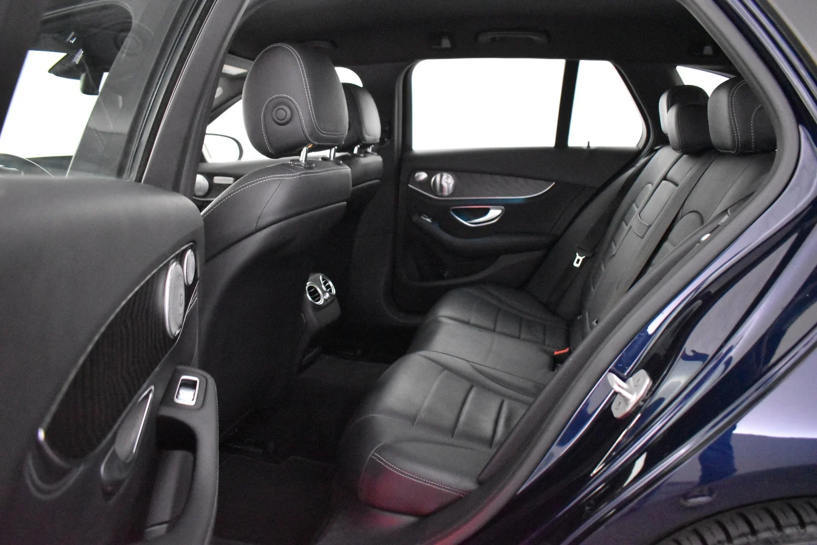 Car Image - 3NyBJKIpuuL6fm7x56oaup