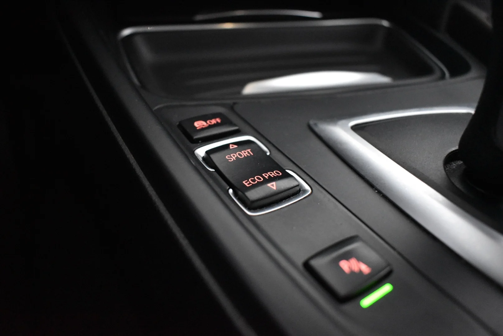 Car Image - 1fsjCbeoVV8EYoXFR6NBJg