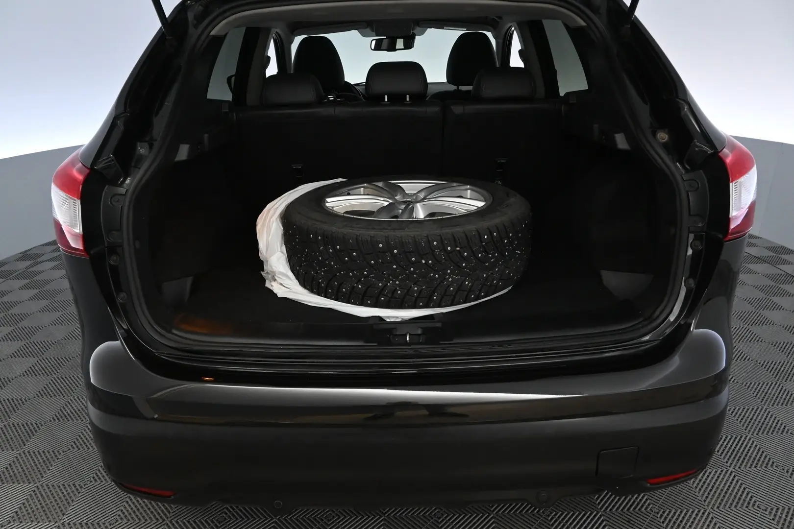 Car Image - 1CbFsow3fikmmT5c3Hu0a2