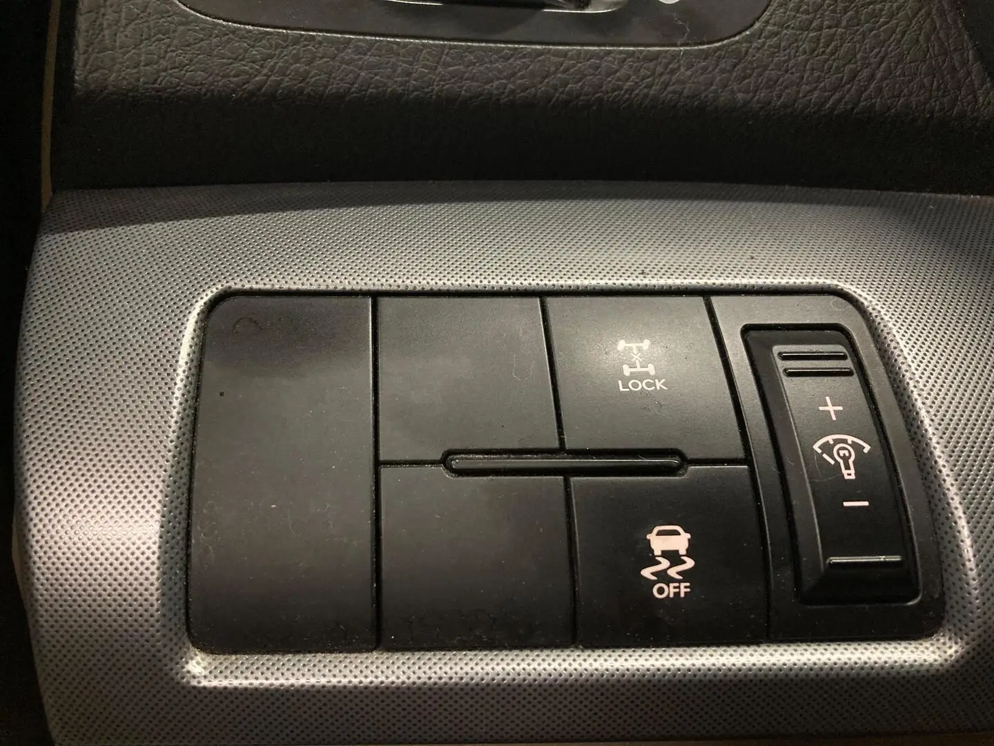 Car Image - TAOYawf5RymjZRaOWDVog