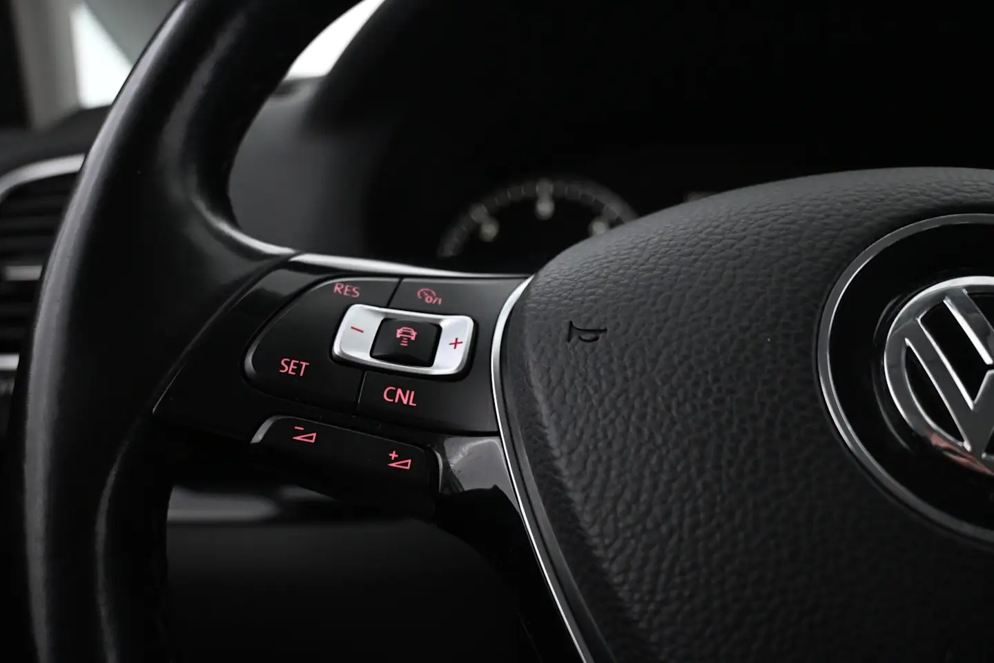Car Image - 6DCmKlL9yseK9MIOwWnOwW