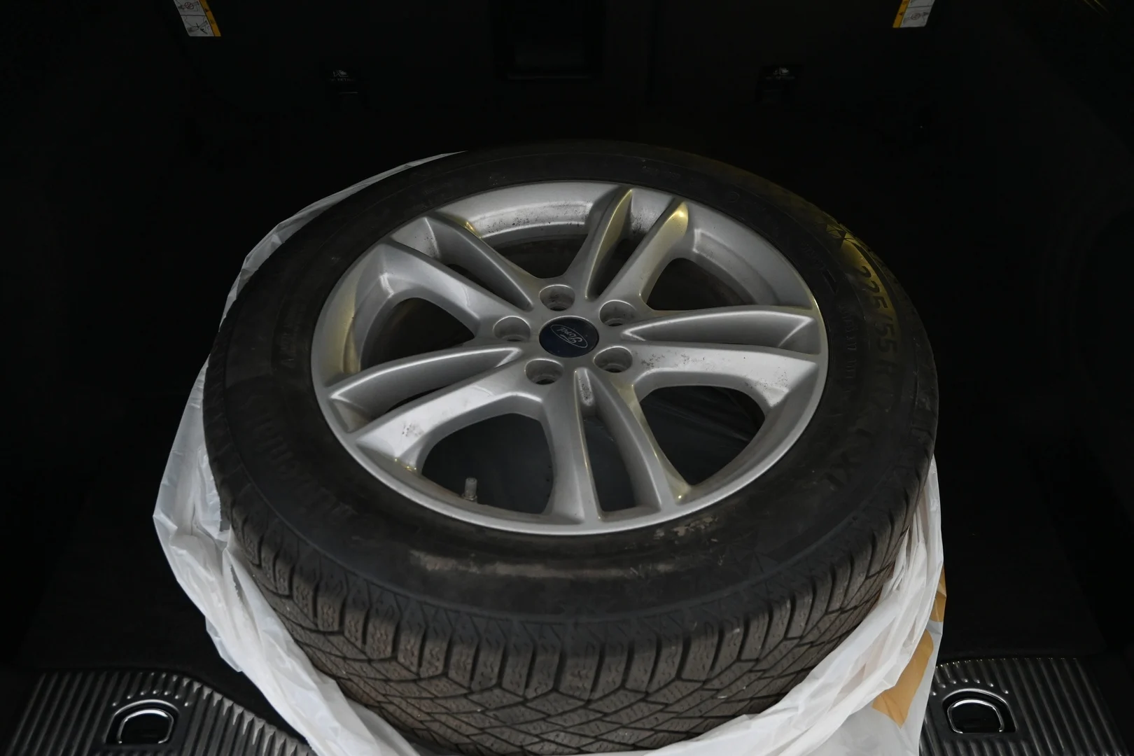 Car Image - 61JXP0tbHtWT9RUb8y07jJ