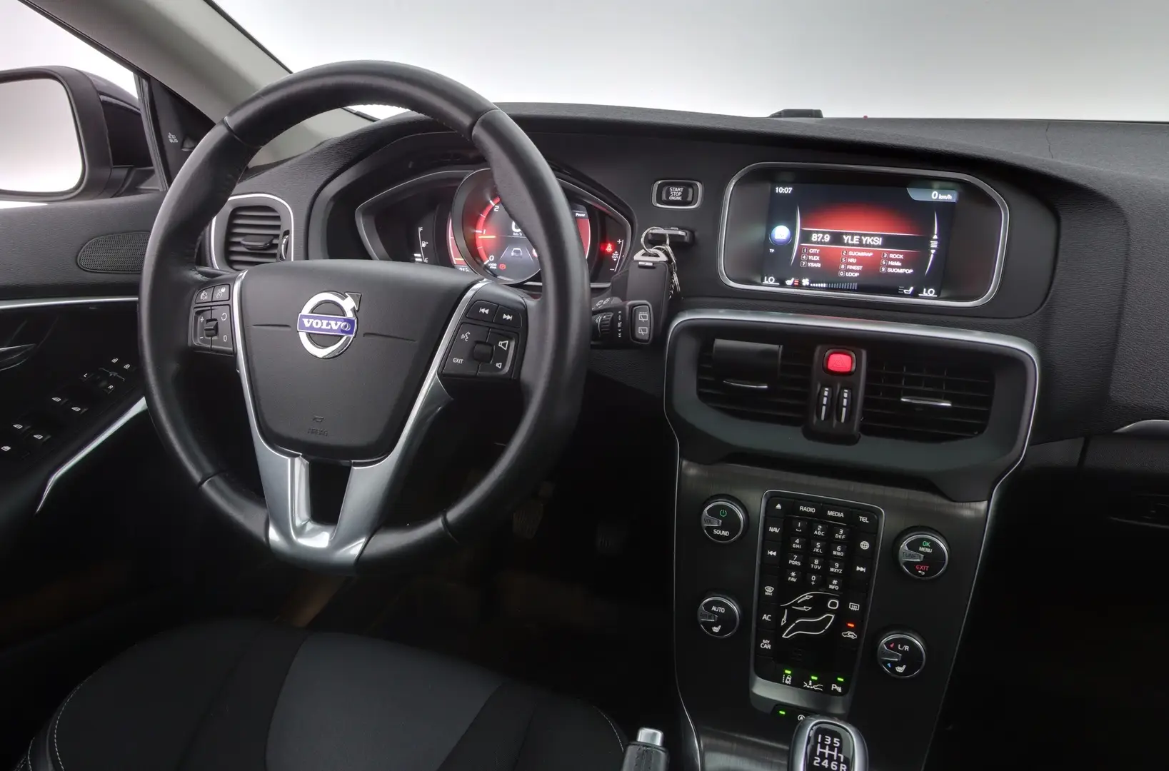 Car Image - Wg8SudLzlc9snLSM6mHfs