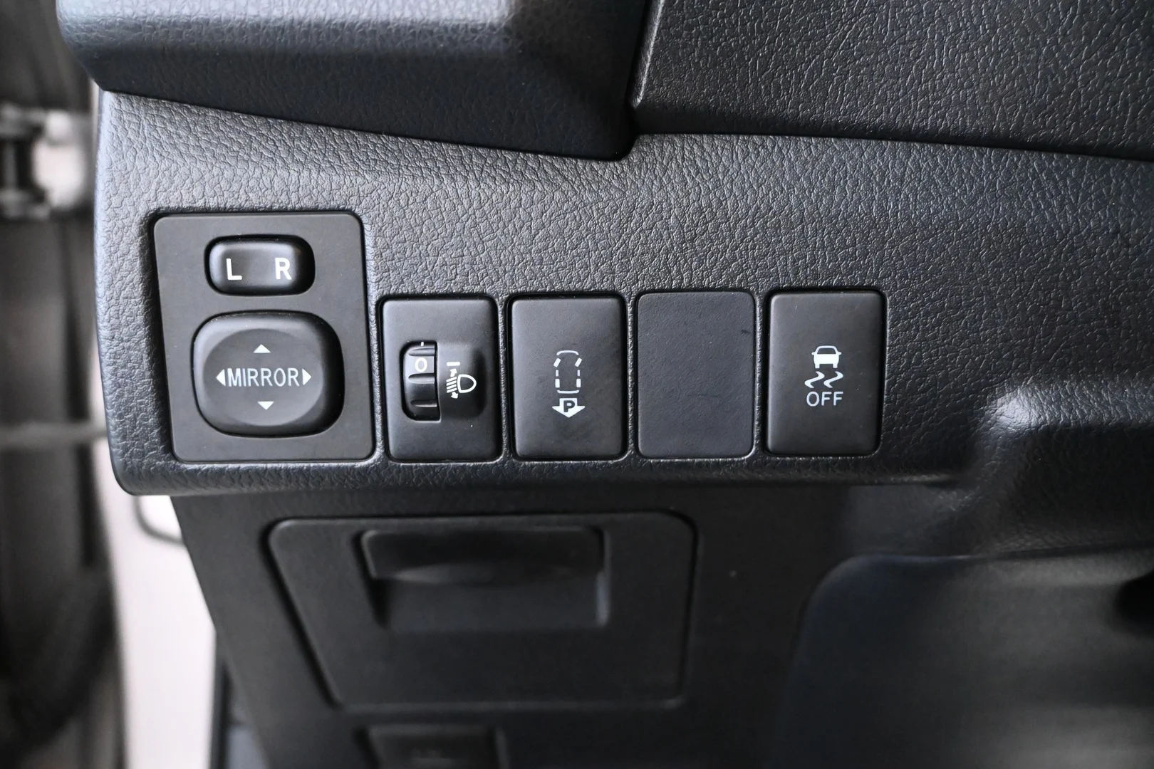 Car Image - 3JcoVYw82m2JYzKZxVXE43