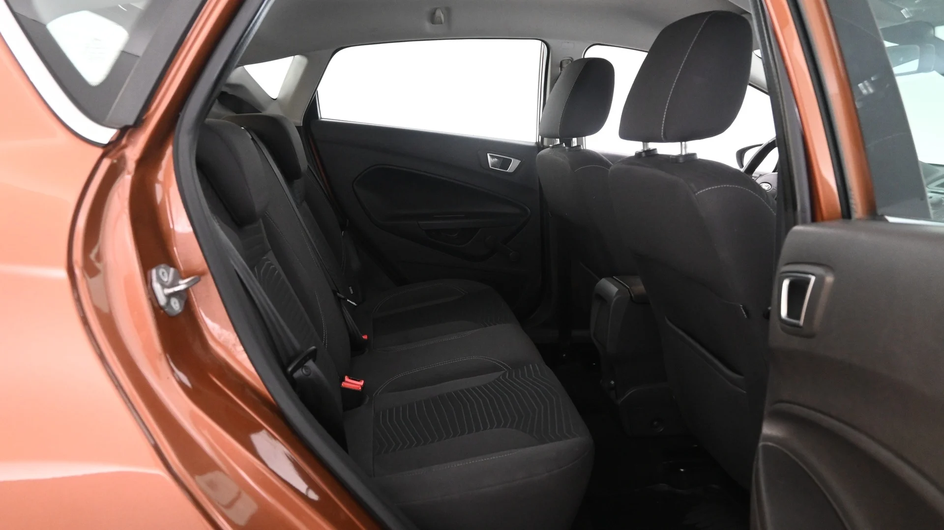 Car Image - jpNwPXKuBlpNTH0cZU3xm