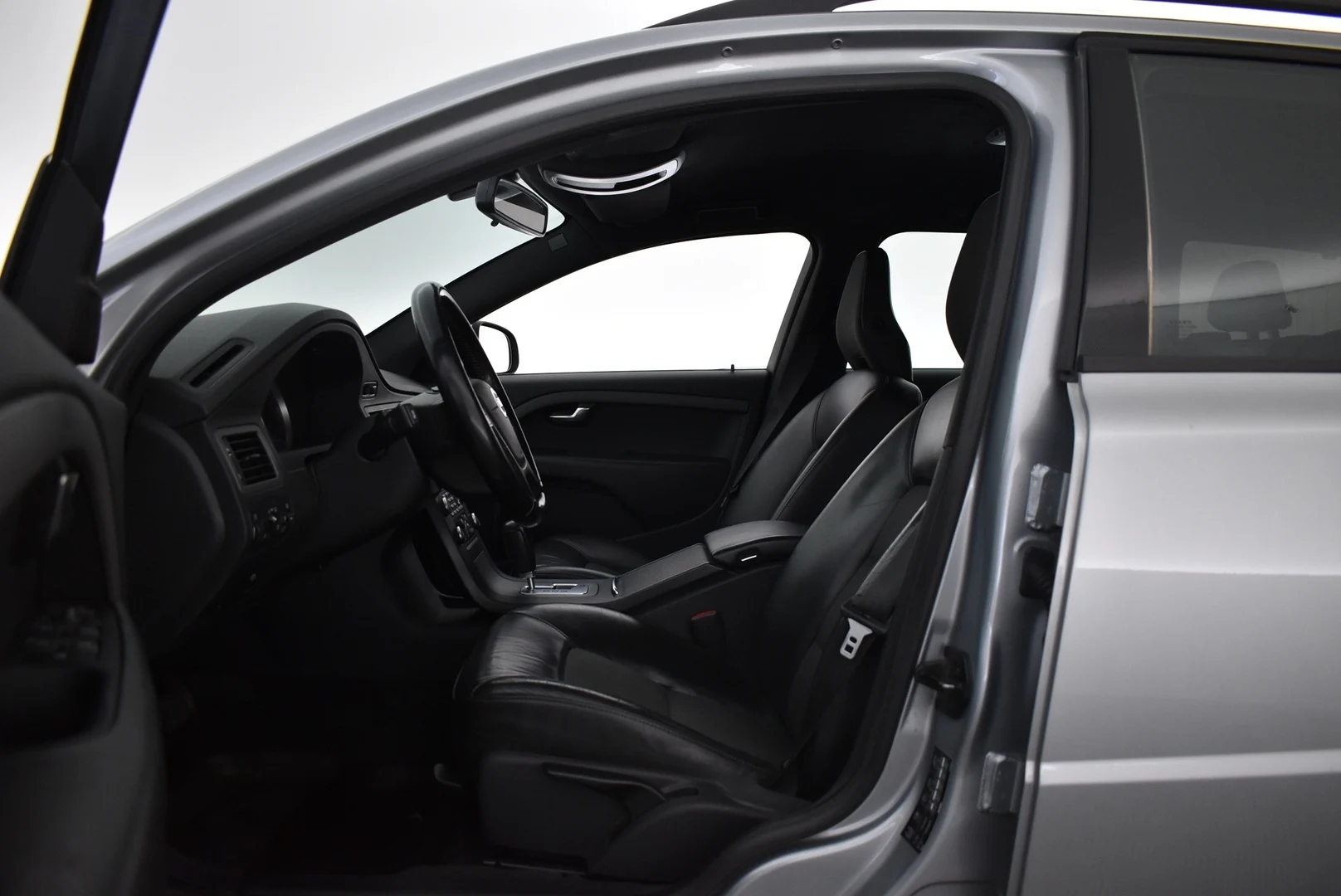 Car Image - 3uHdg8DNfKtLS3vcfZwMd4