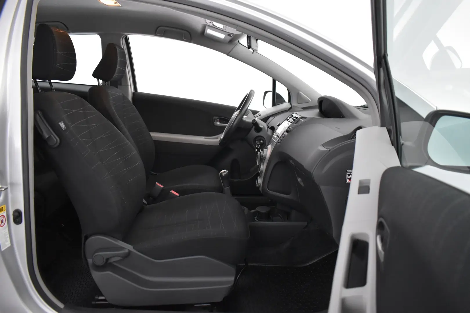 Car Image - 7lt3pCQdxMYRGBvQH9Ezv9