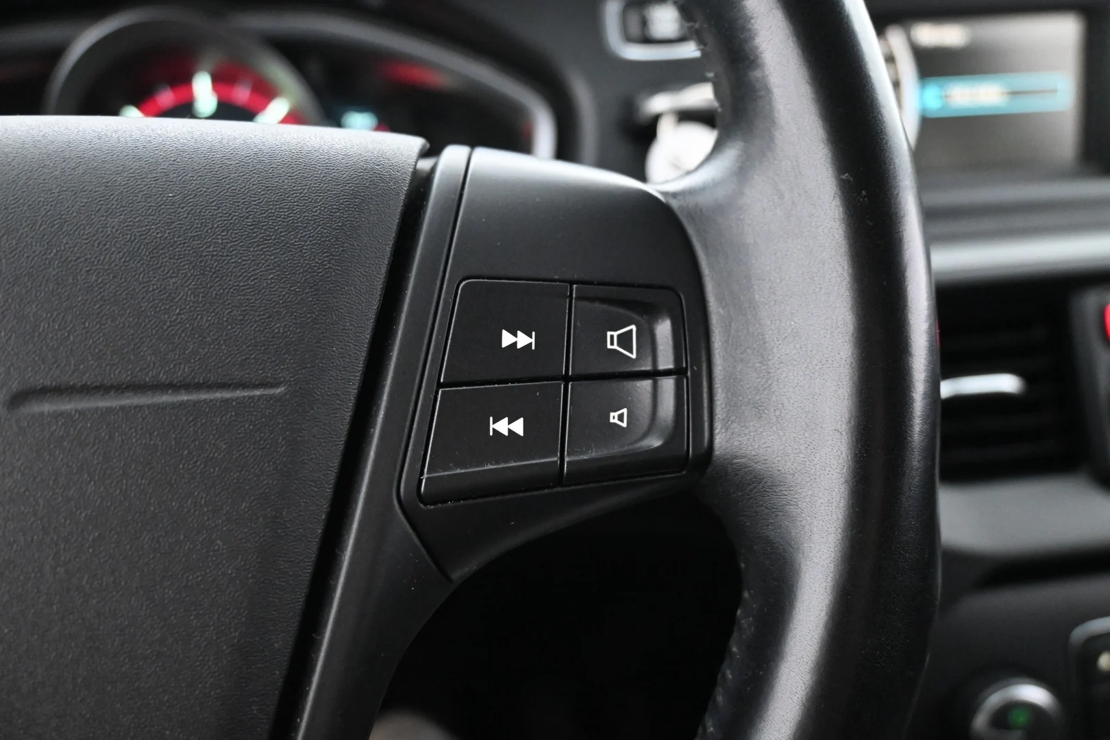 Car Image - 3mbiOmjdNILHF9fcxYU4xo