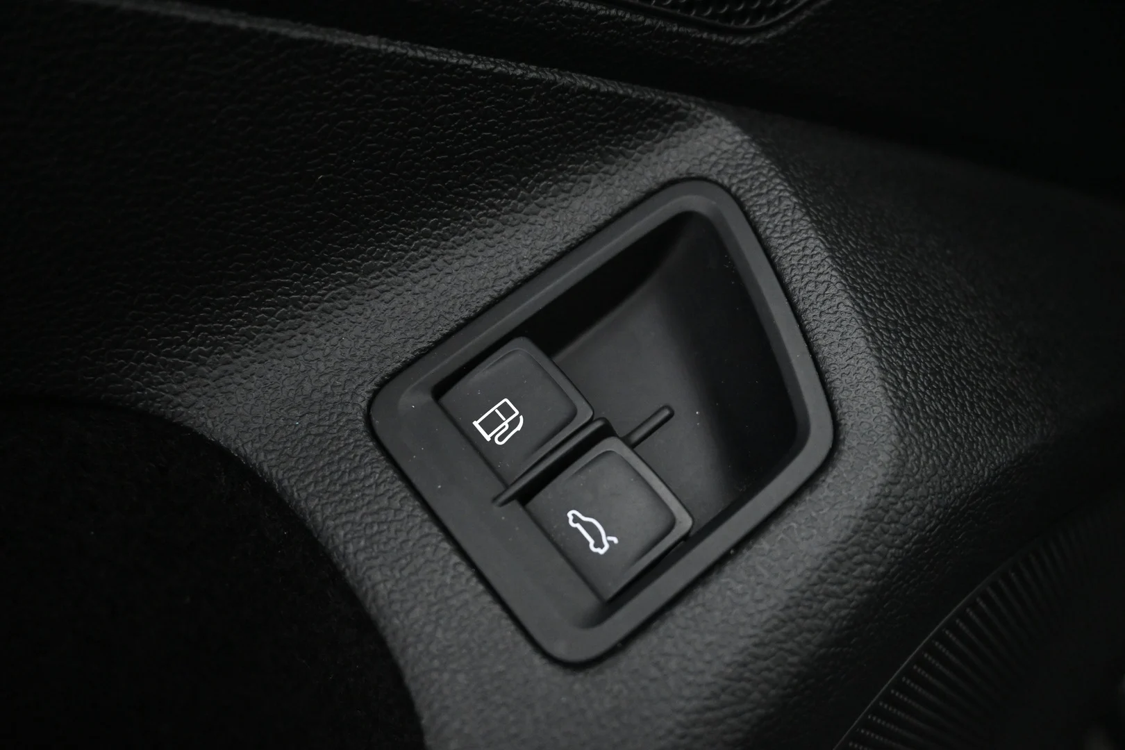 Car Image - 3Ah3UGmBVStEtdoyuvHG1u