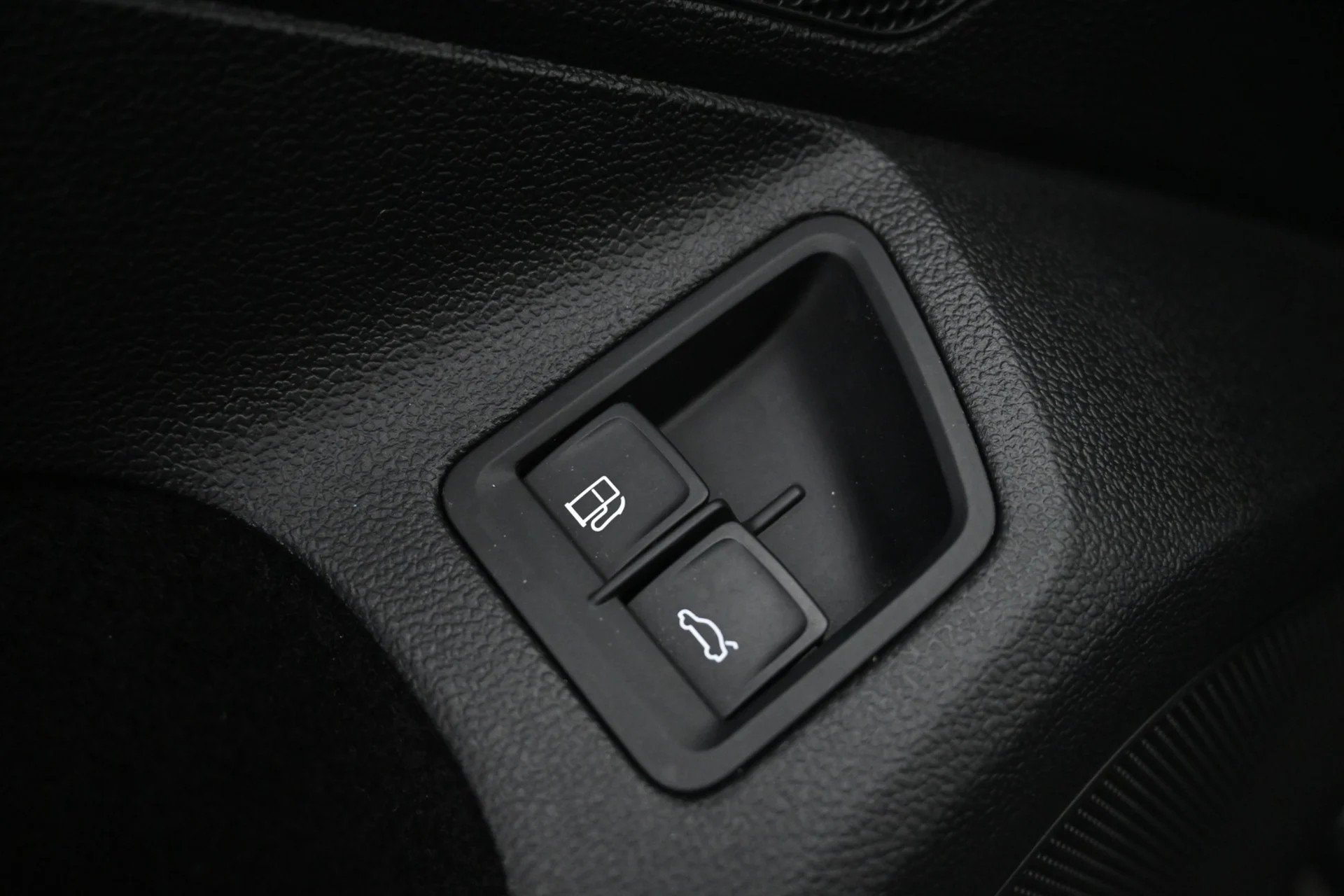 Car Image - 3Ah3UGmBVStEtdoyuvHG1u