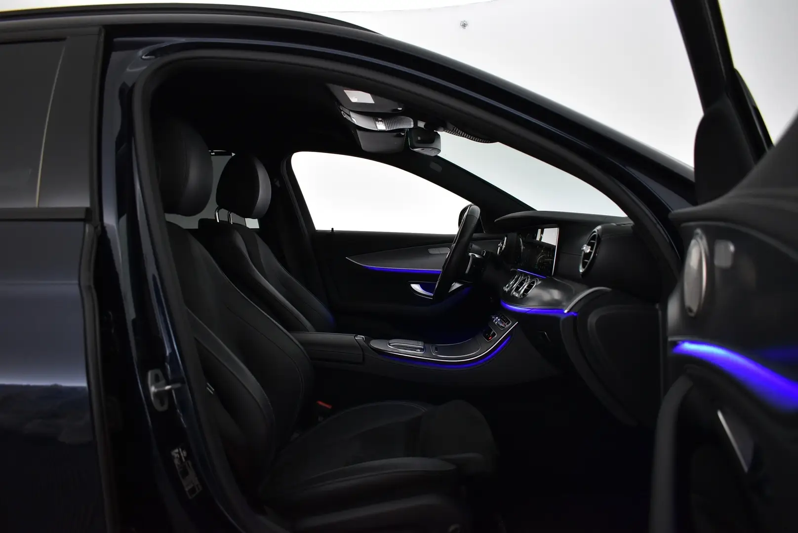 Car Image - 4TrZY1HNbcJzVWGXJt6sdn