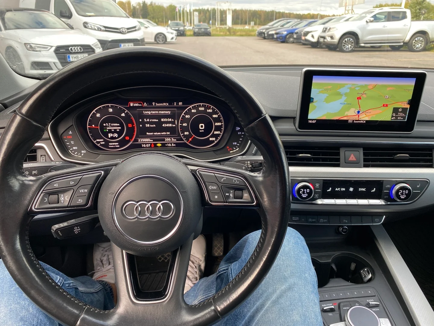 Car Image - 2c6xDsRCmhujsJdwzuokN3
