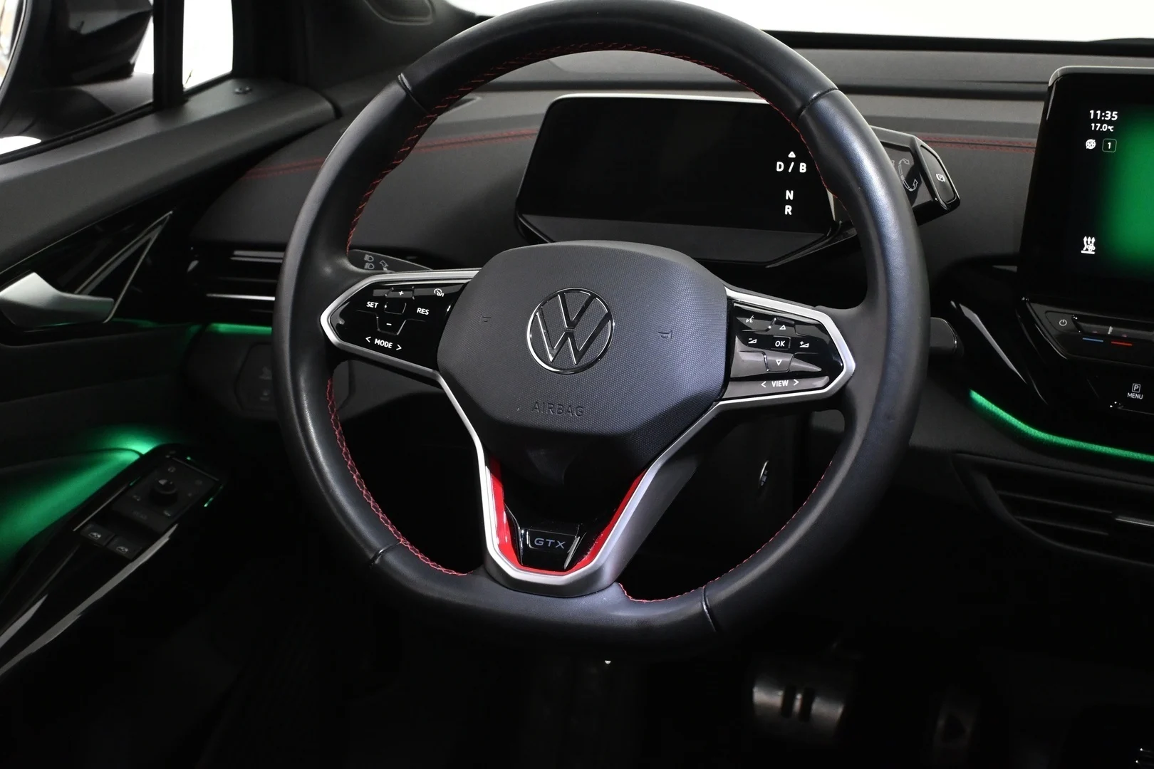 Car Image - 2a7MgY2azEAC1p4qhO2LRe