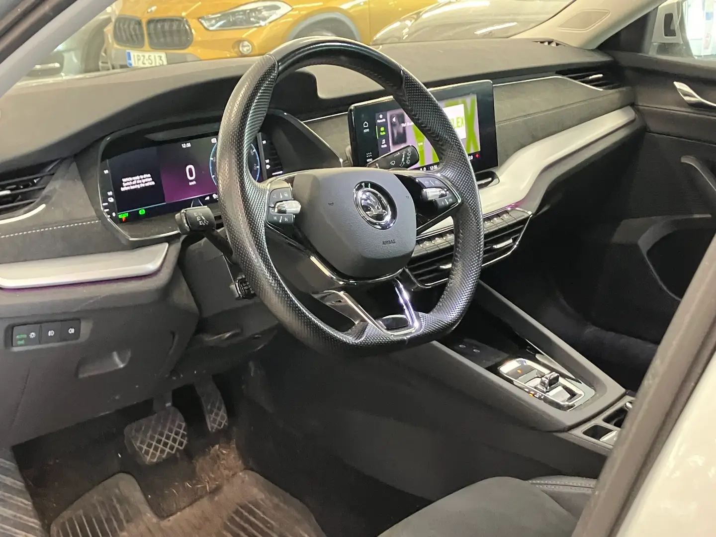 Car Image - el2slJT0mmnmQI7edaE74