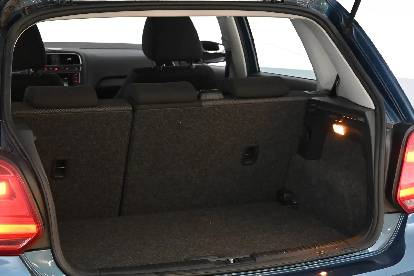 Car Image - 75i7KUBfFo7dNiQKh3FAZJ