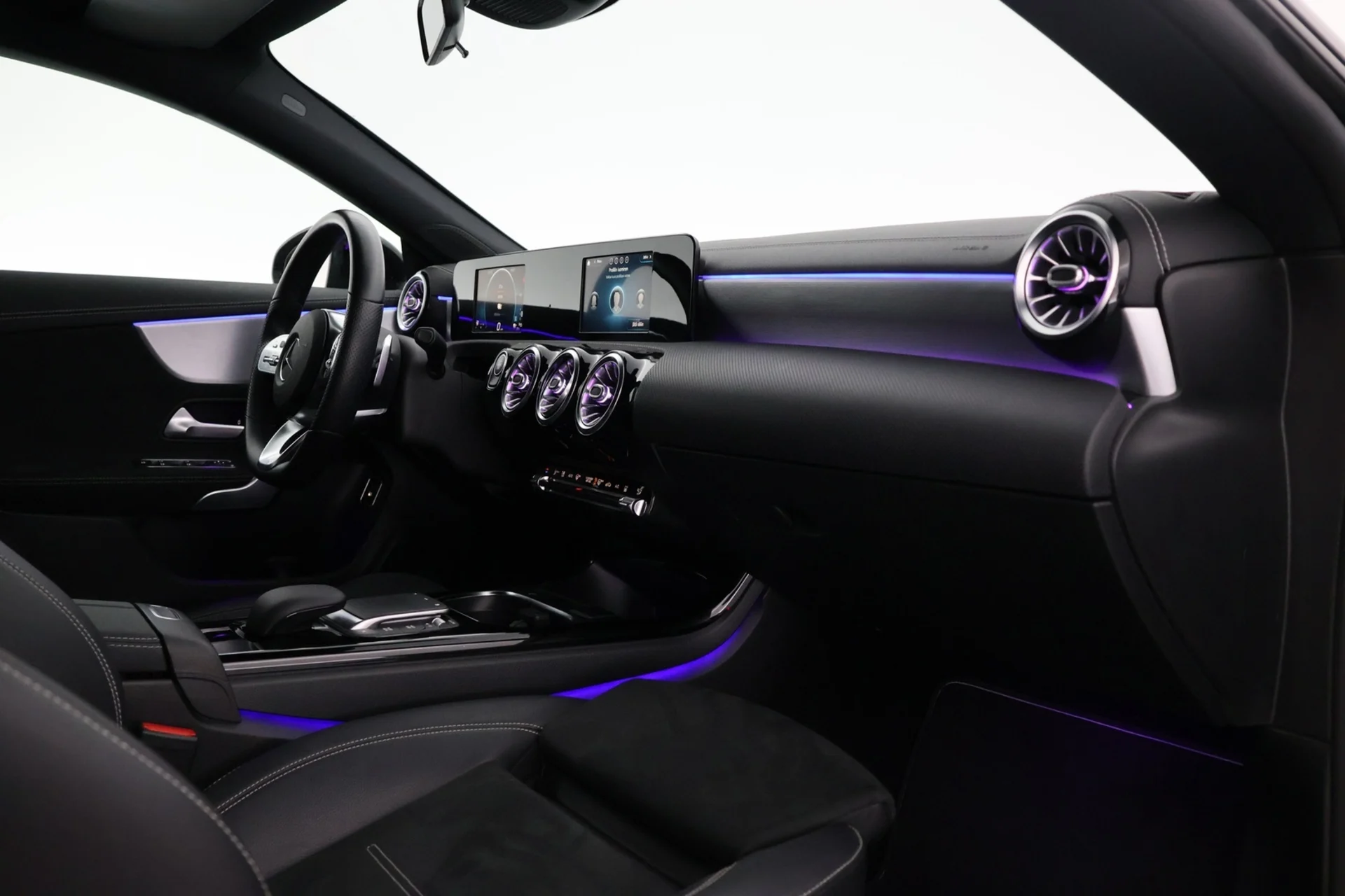 Car Image - 7vDdaeBgGQNoU0sIeI7sam