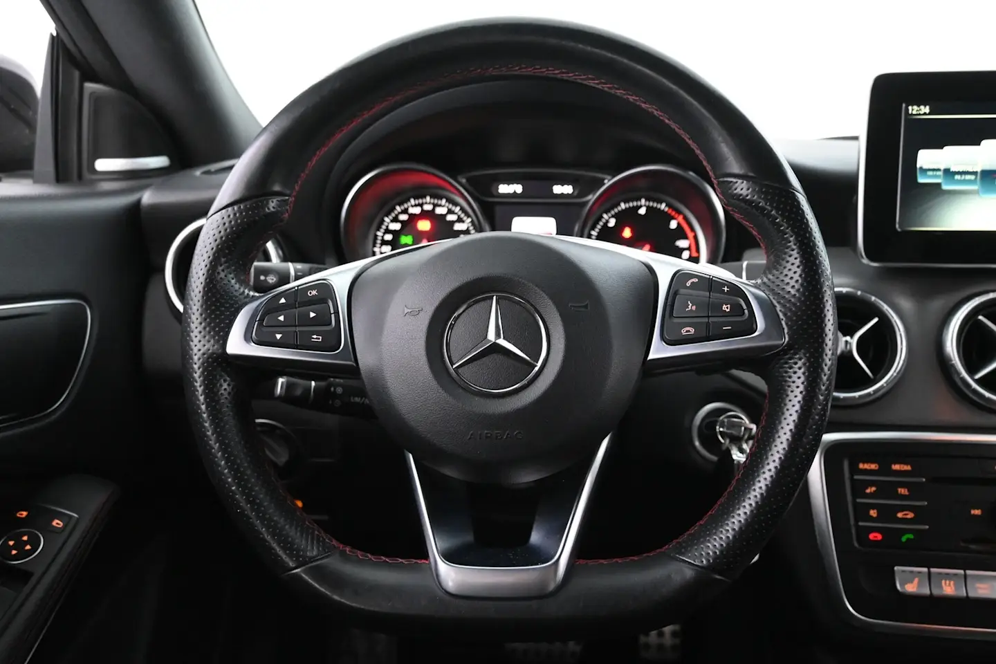 Car Image - 5b5Xga2ytzmQ3vgQAue4Rk