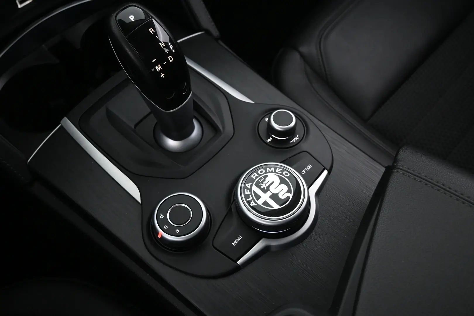 Car Image - 4Ge4Ri8XGkDMDgJoeSroFw