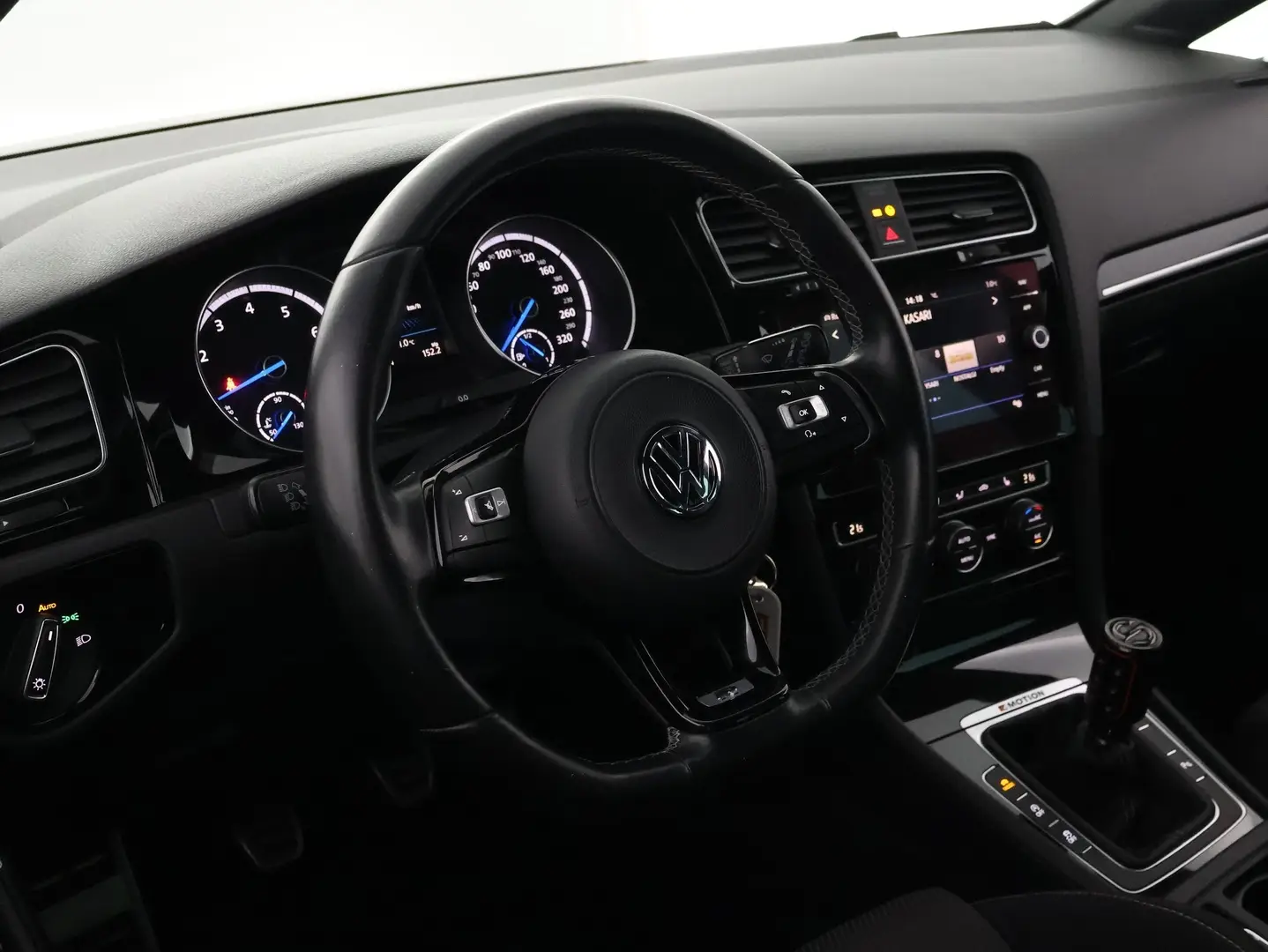 Car Image - gP1SHWCgqMOJ0Nd8zXWfX