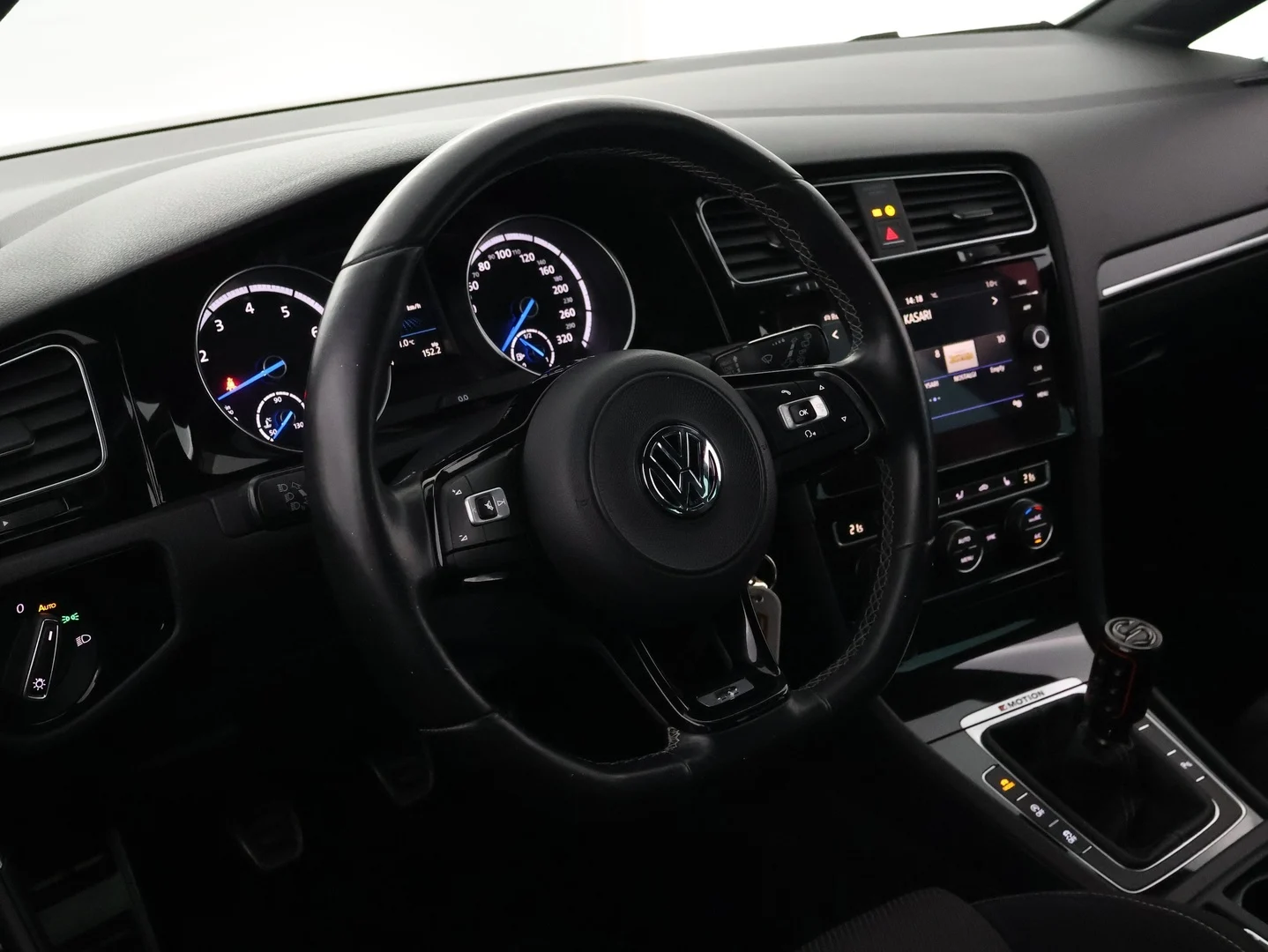 Car Image - gP1SHWCgqMOJ0Nd8zXWfX
