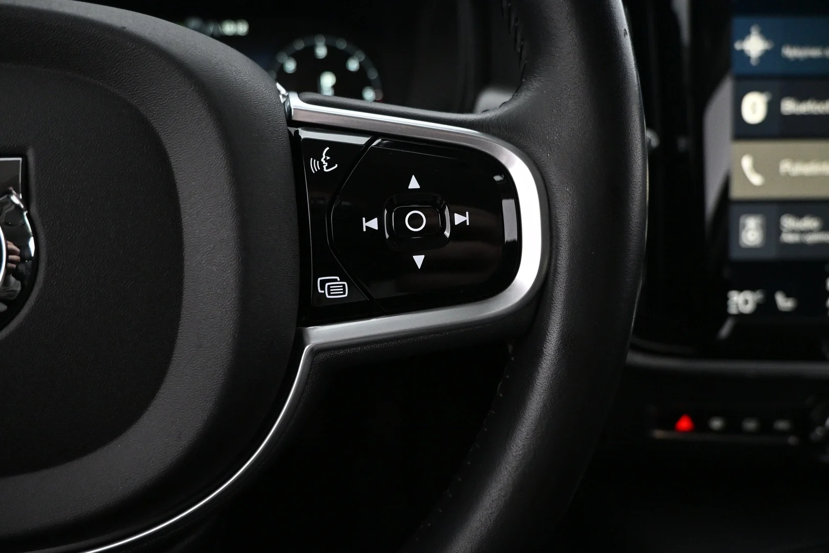 Car Image - 1LMlM5qto7JRJ9vha5BkWS