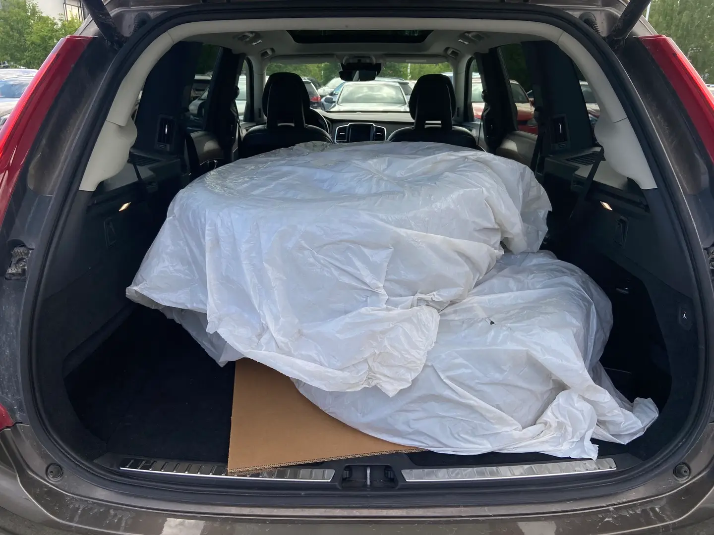 Car Image - 4wW1S9kFIfL4MHzDBegmmj