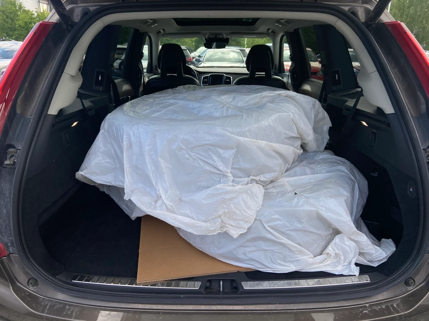 Car Image - 4wW1S9kFIfL4MHzDBegmmj