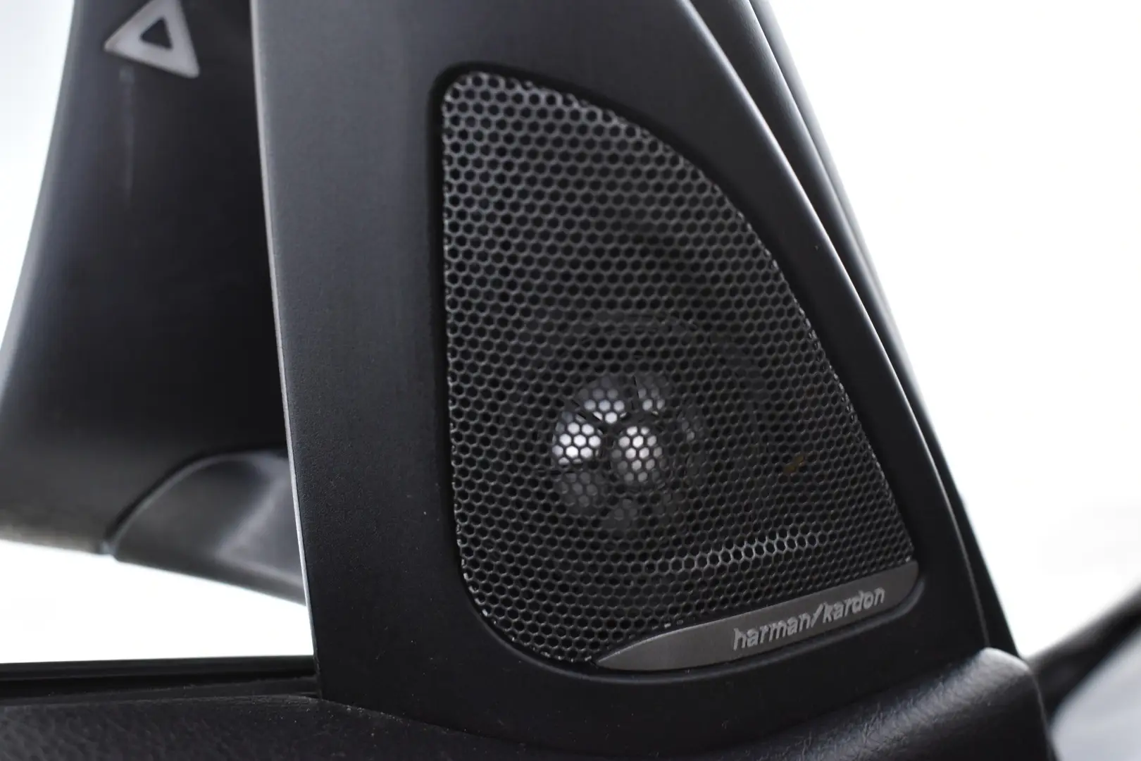 Car Image - 7FdXfqsCMb2jEf3WXog8Jx
