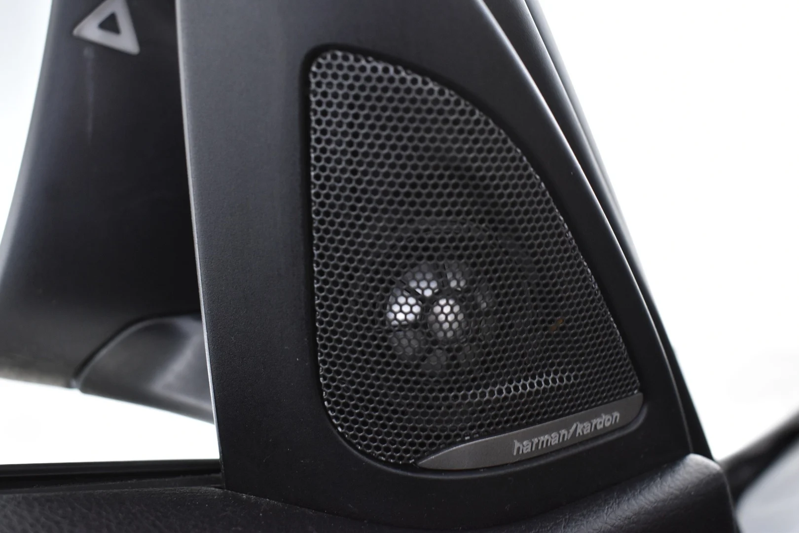 Car Image - 7FdXfqsCMb2jEf3WXog8Jx