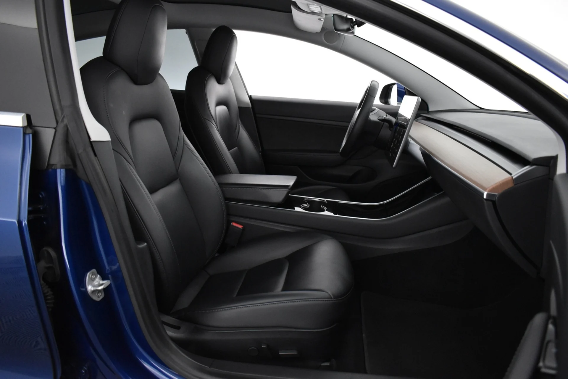 Car Image - 3WHcC3bUKjarAtOpcViFYp