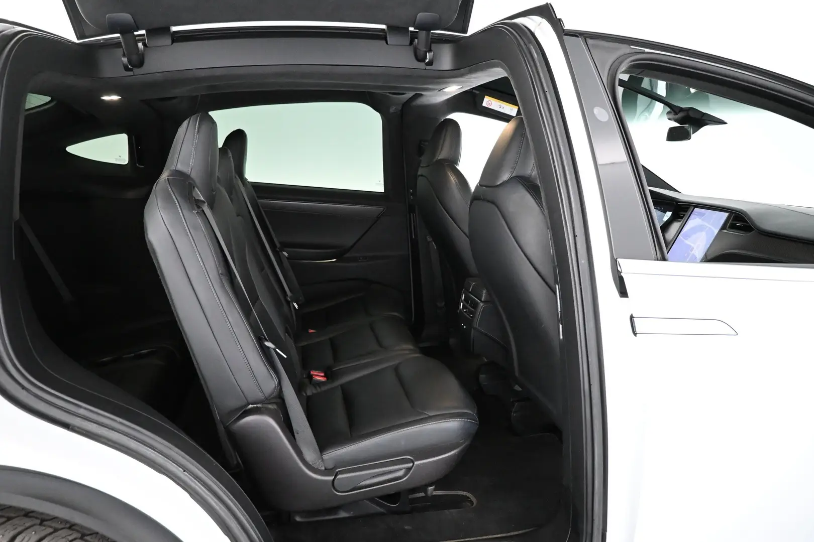 Car Image - 3stmhi3L6jjZI0UPXJ6BpL