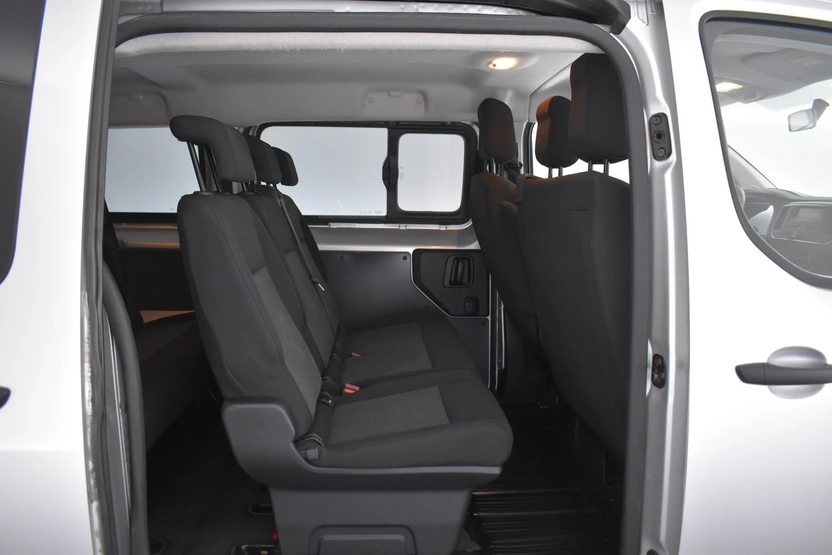 Car Image - 4lVbGWbVcPEmdWmzUuzKh4