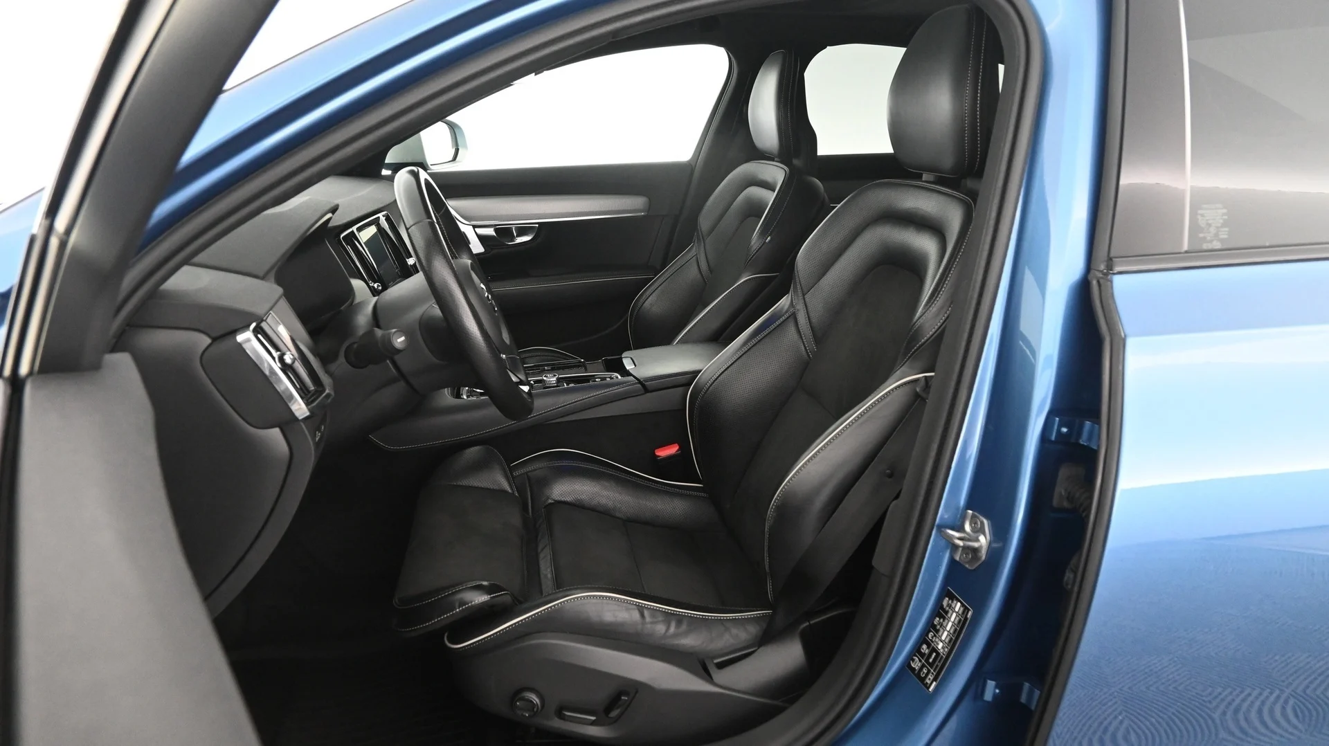 Car Image - zElXcsCM2oePgLDNFm0wc