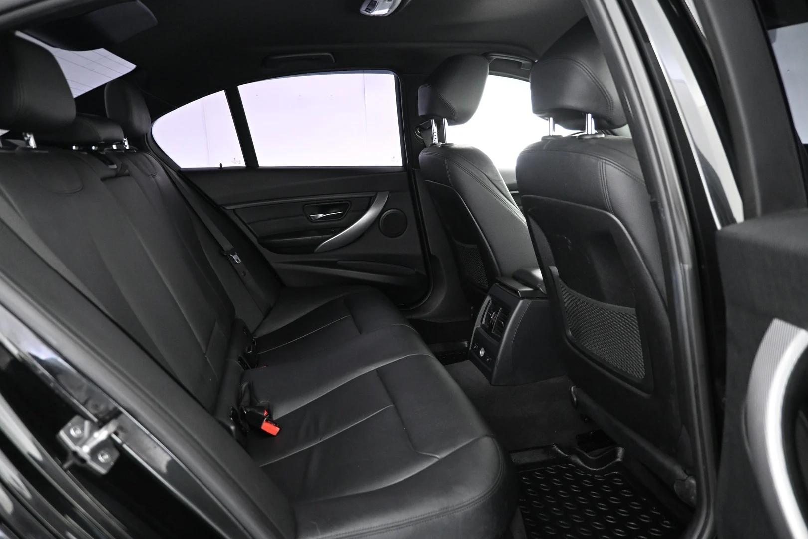 Car Image - 6iIvgiKOjV7nblt3qdAcom