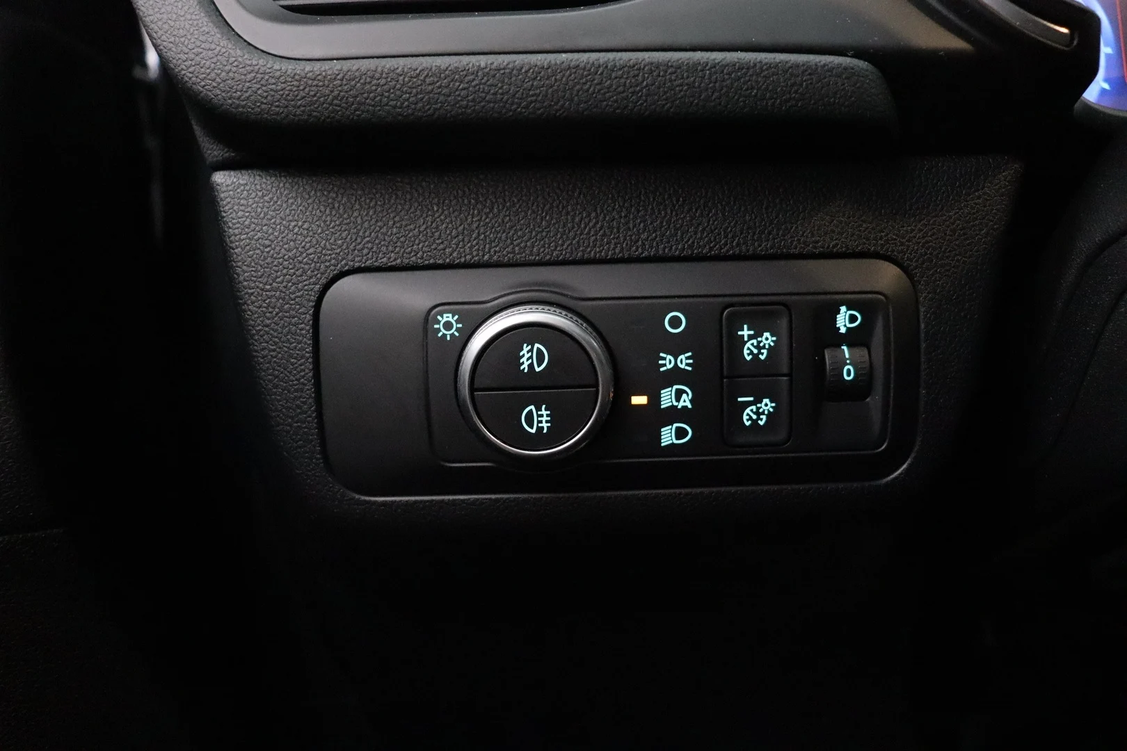 Car Image - lC1zo1oHYmuSF6GqUPZlK