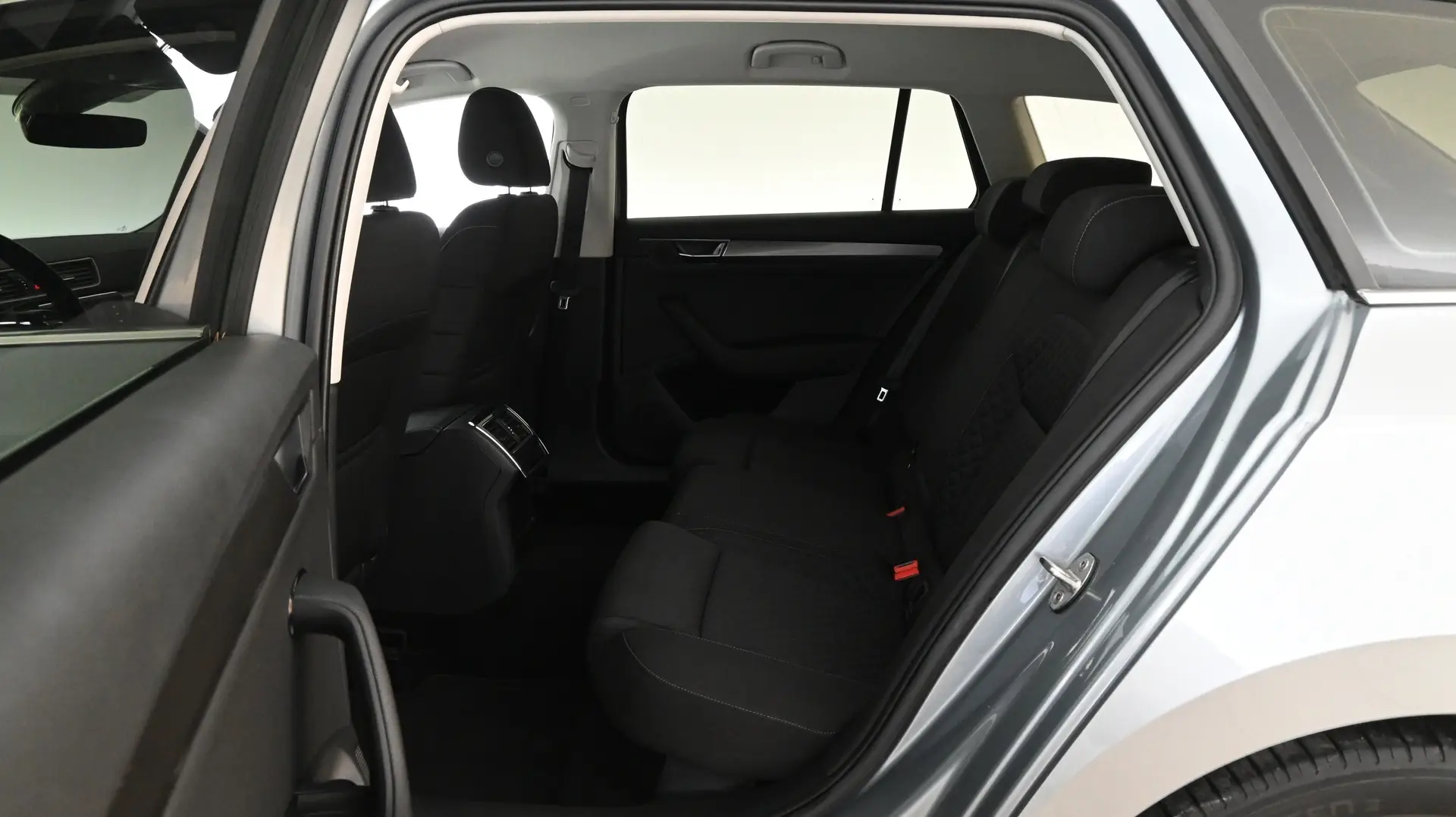 Car Image - 4jNYWFkkHGWDPUMPtGgd2x