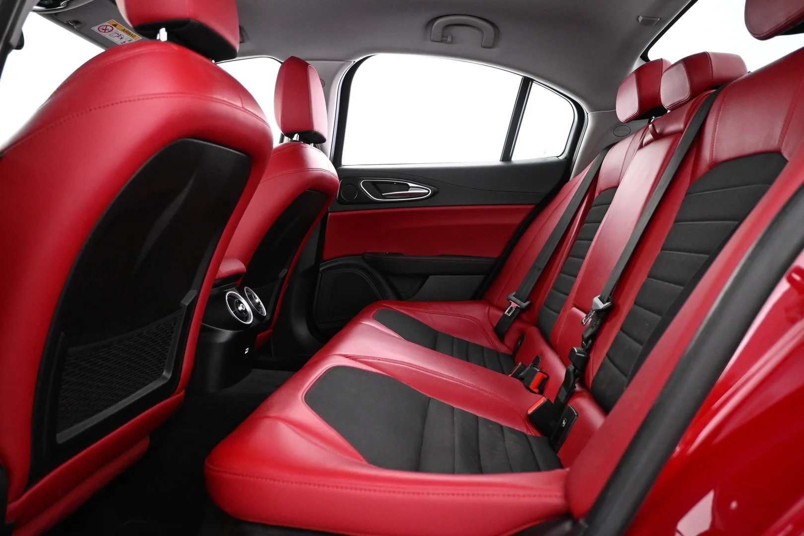 Car Image - rV1KVmBSqzKaESnAY5tGD