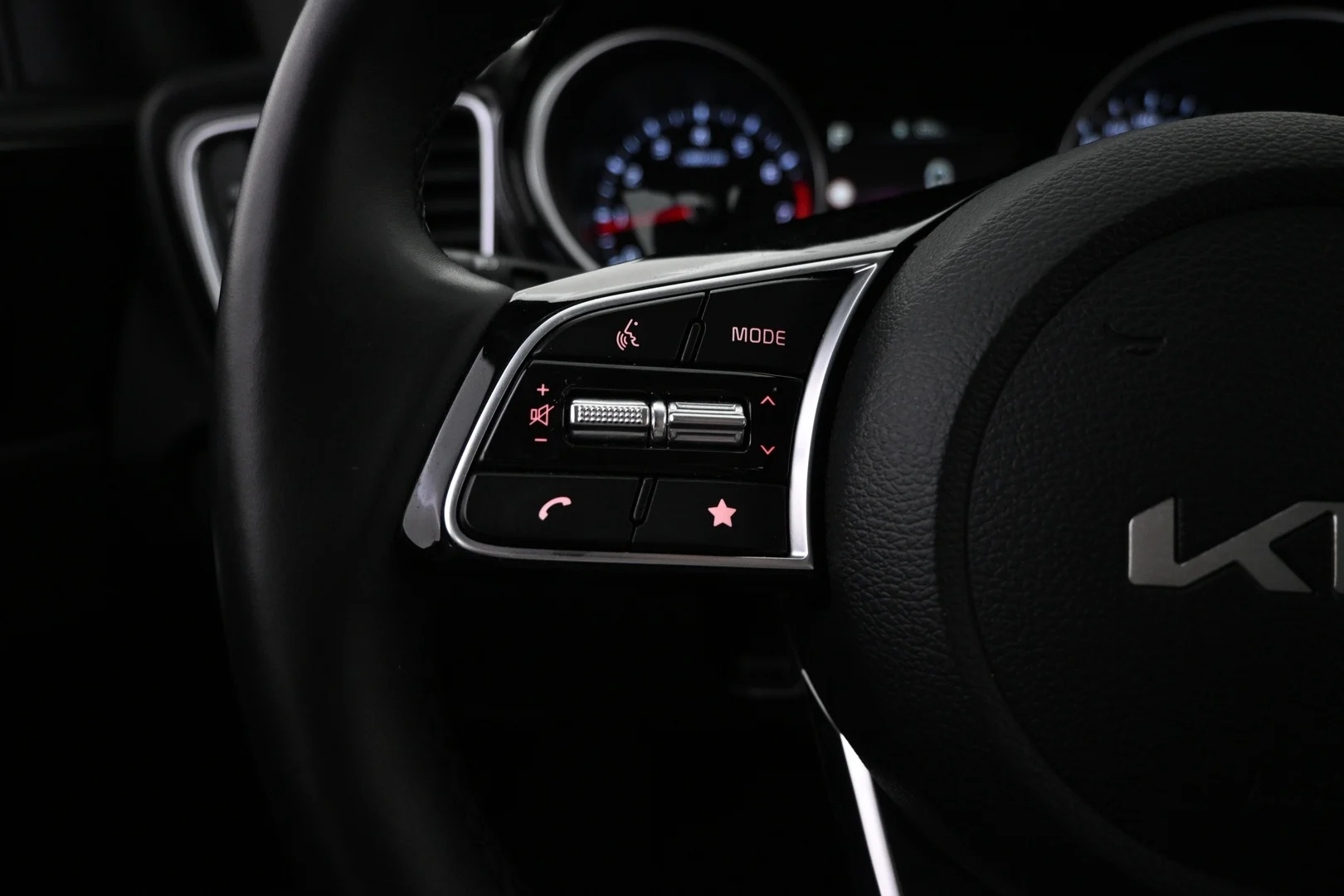 Car Image - 6suuz0Lhh3nEFsBAb8cZP3