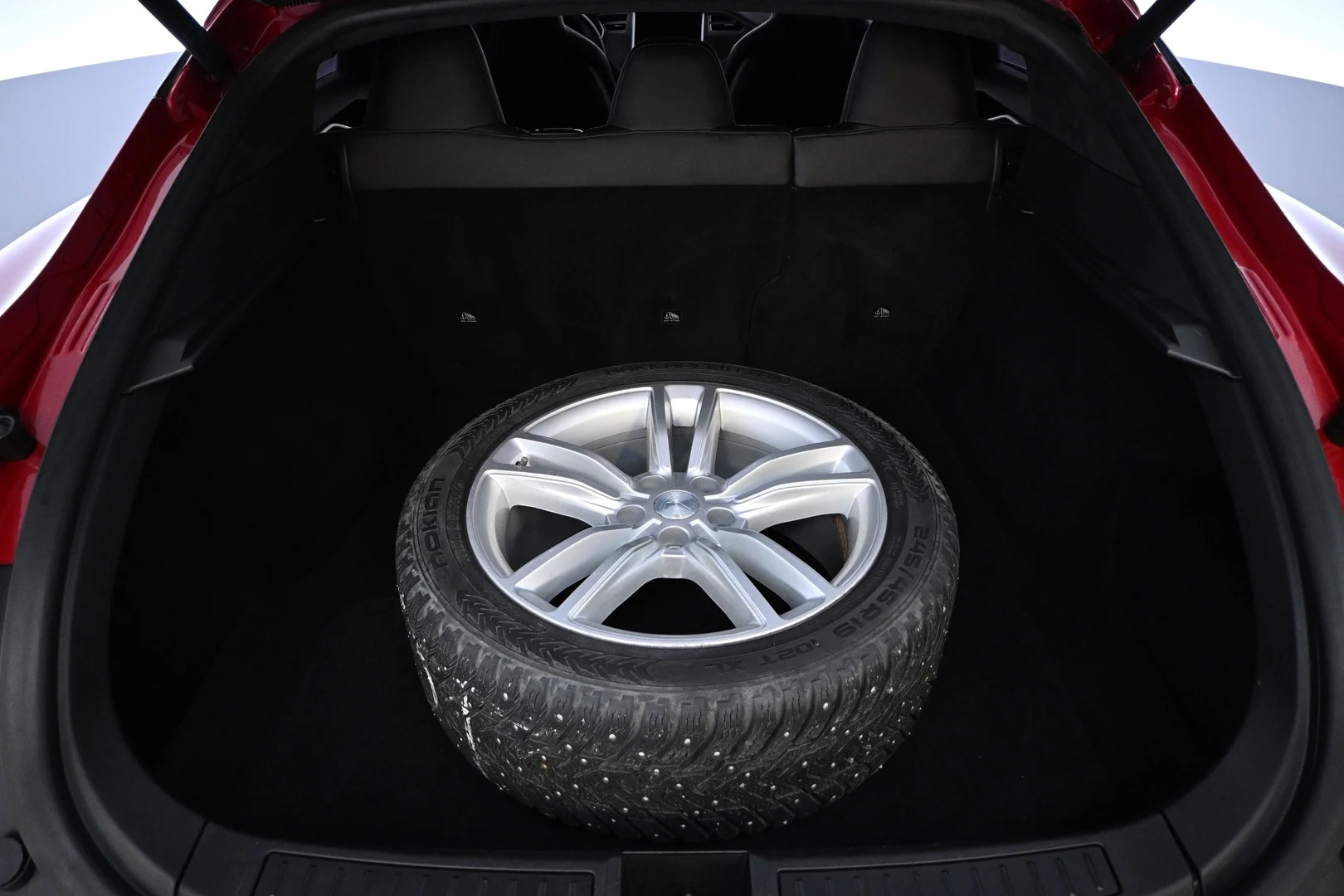 Car Image - 7fcB6kdy30sHeLYBLiplpr