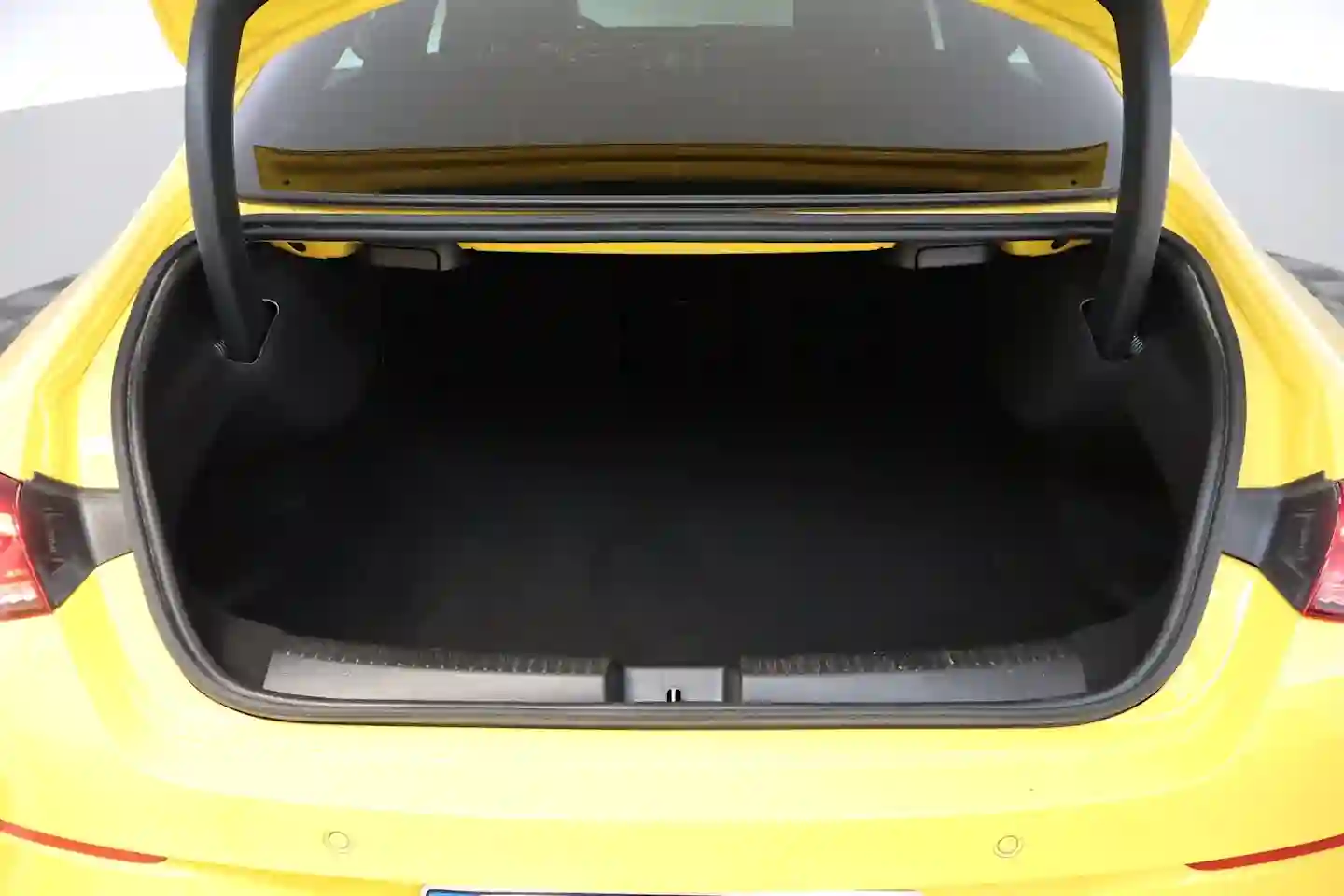 Car Image - 5d8V1sNlqx2HomBnT1xPdm